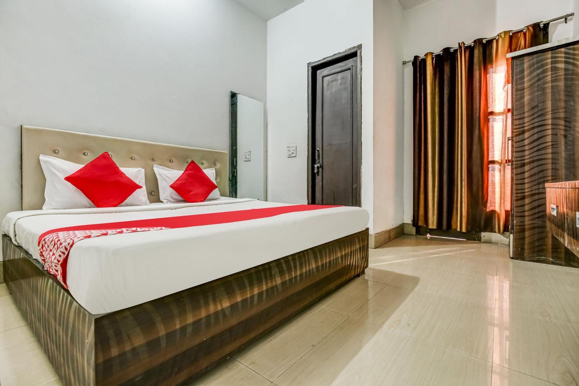 Flagship Hotel Big Boss Kurukshetra Bagian luar foto