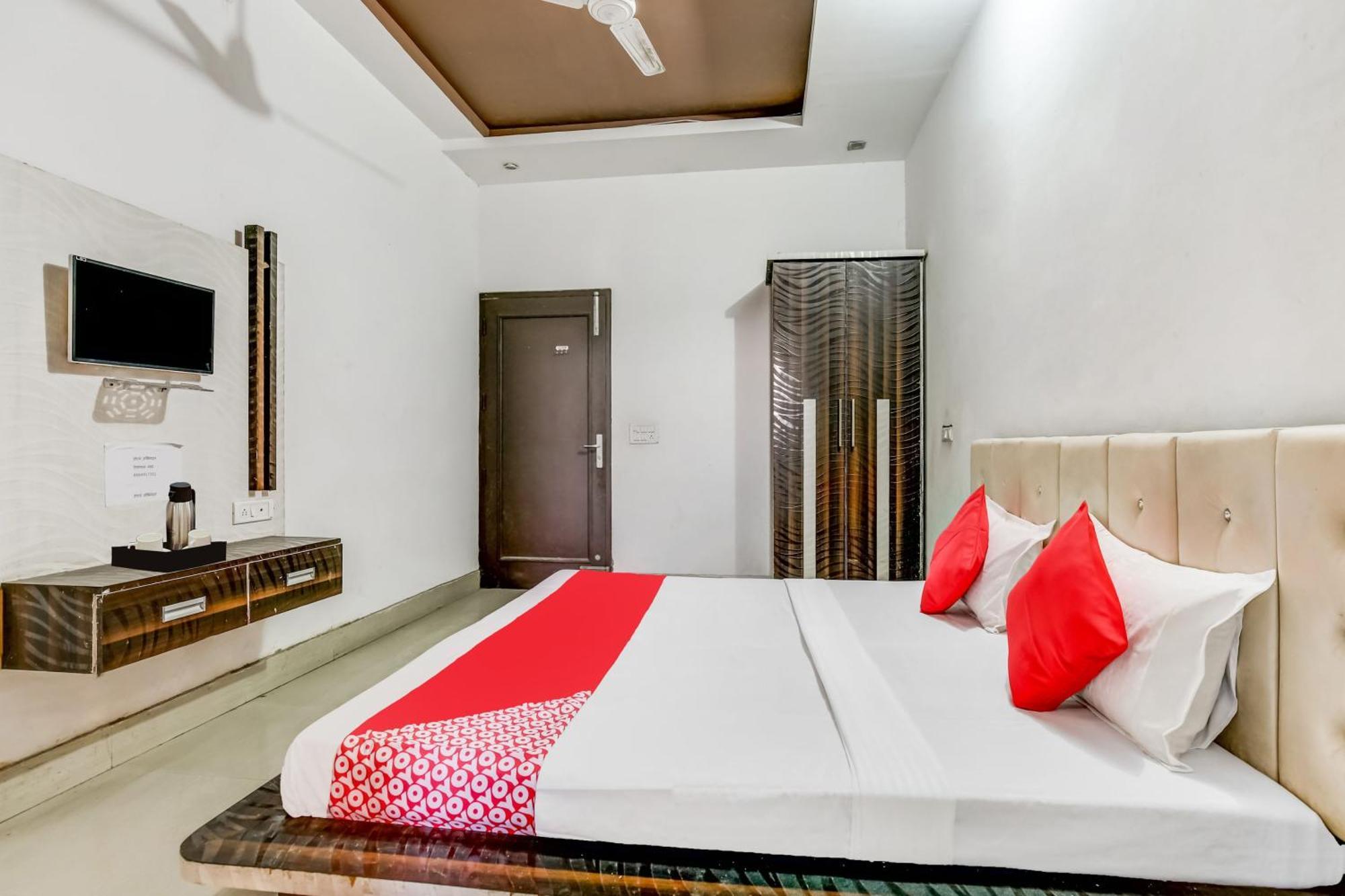 Flagship Hotel Big Boss Kurukshetra Bagian luar foto