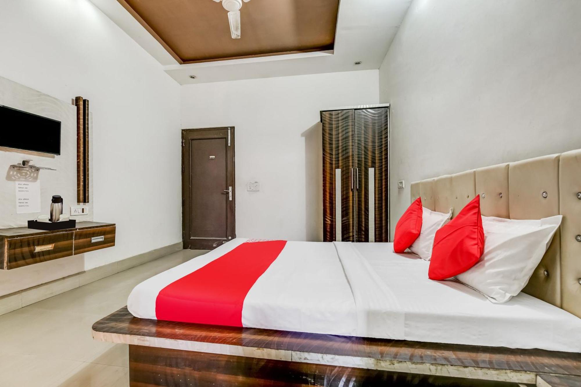 Flagship Hotel Big Boss Kurukshetra Bagian luar foto
